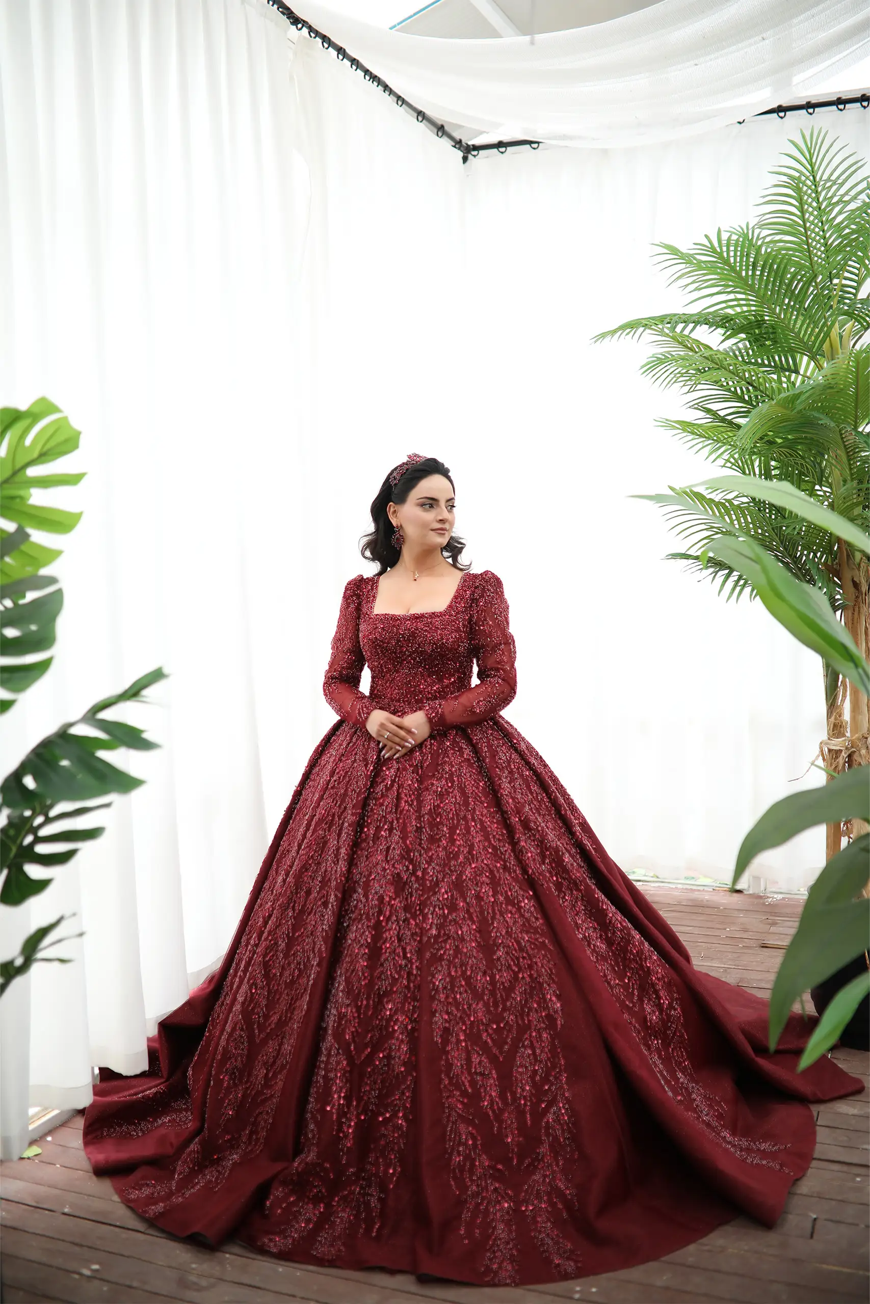 IMG_7011 Uzun Kollu Bordo Rengi Nişanlık (Müşteri Fotoğrafı) - Görsel 1