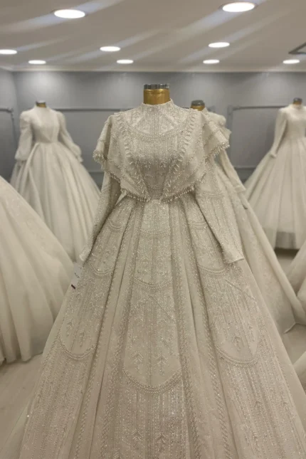 Pelerinli Prenses Model Tesettür Gelinlik