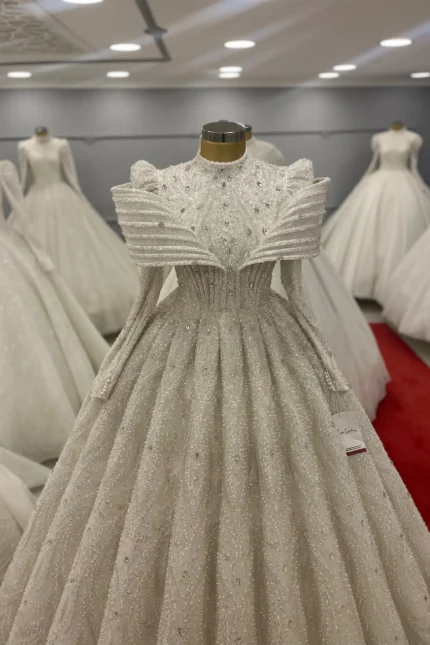 Ön Detaylı Prenses Model Tesettür Gelinlik