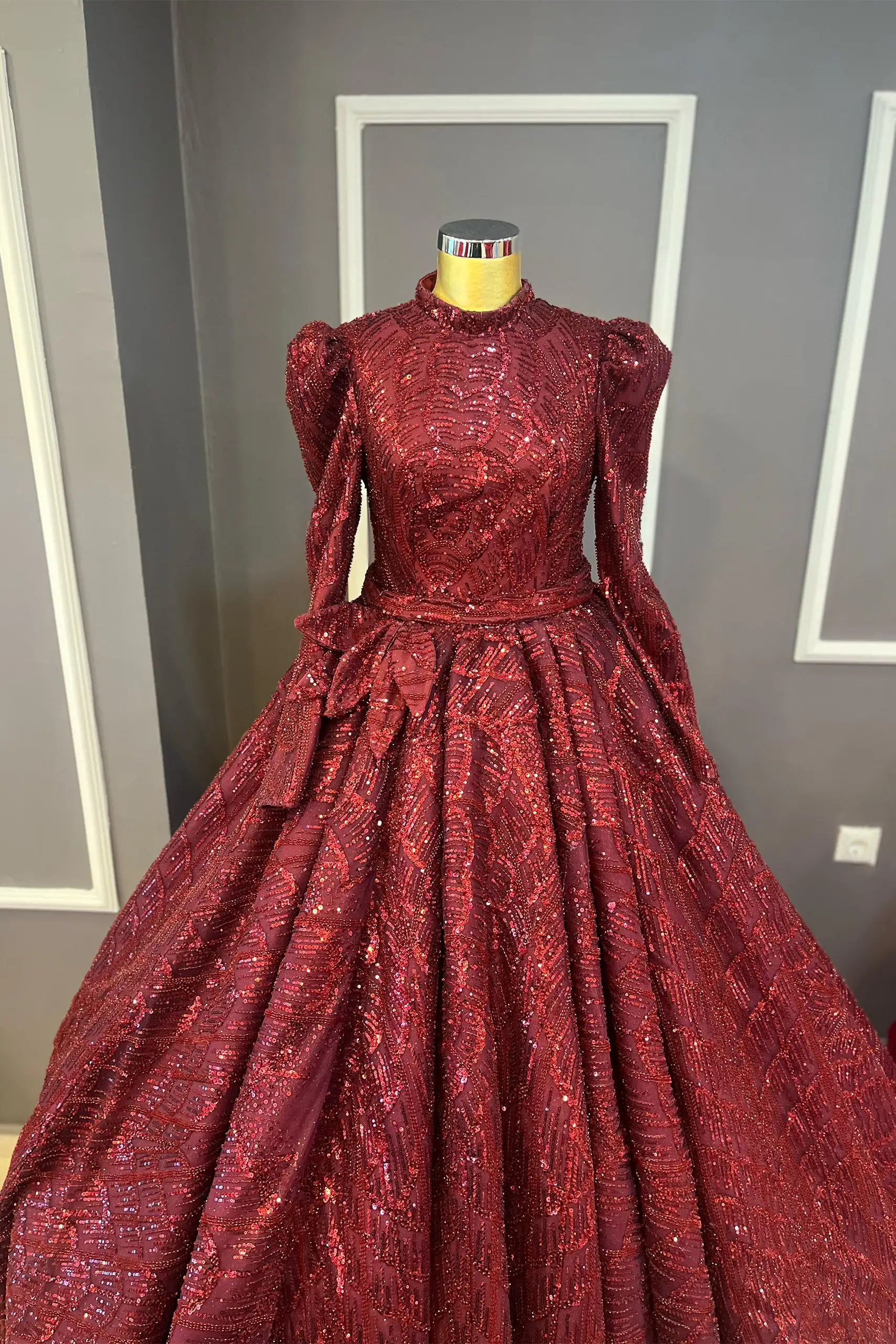 IMG_7292 Kabarık Omuzlu Prenses Model Tesettür Nişanlık - Görsel 1