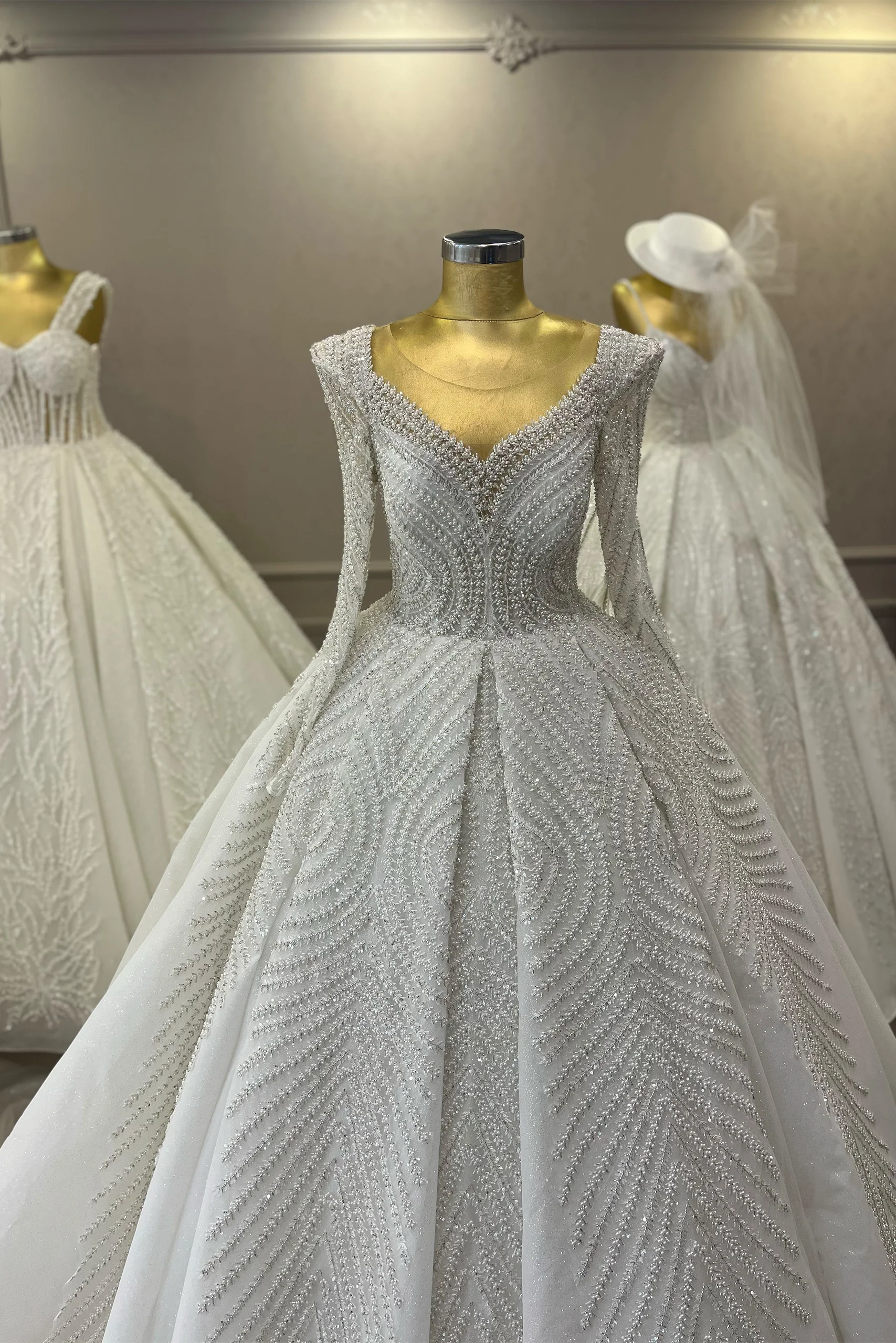 IMG_7340 Full İşlemeli Prenses Model Gelinlik - Görsel 1