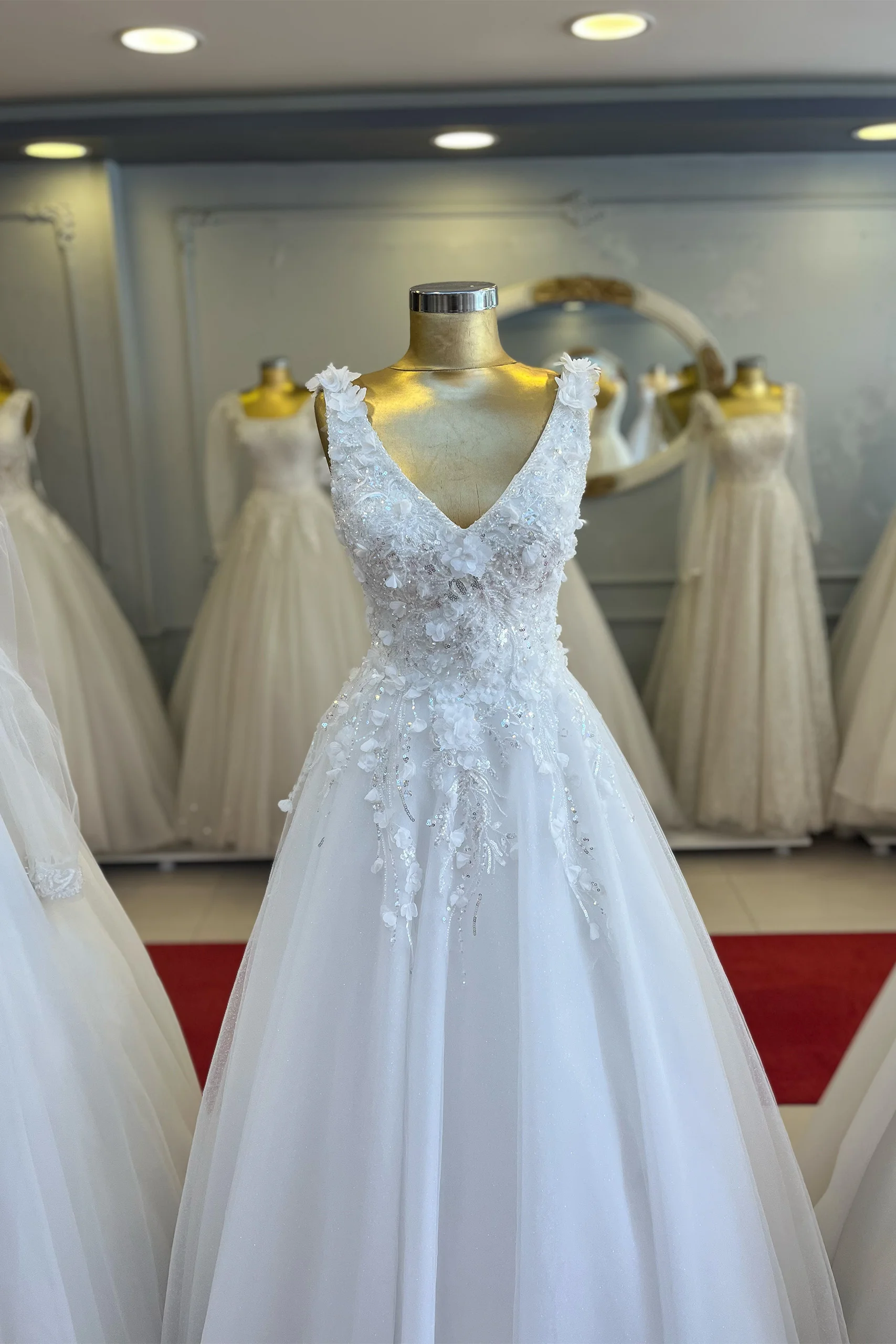 IMG_7346 Askılı Omuz Detaylı Helen Gelinlik - Görsel 1