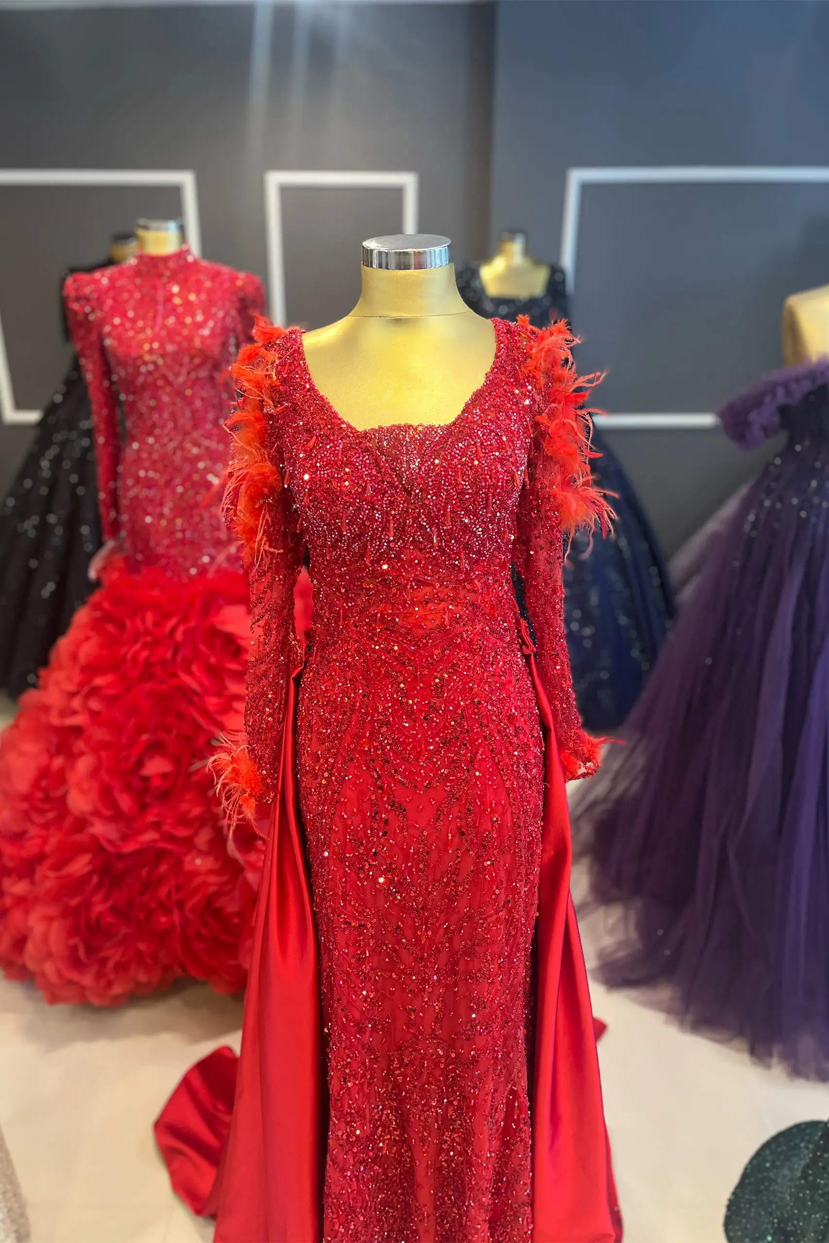 IMG_7355 Tüylü Uzun Kollu Balık Model Nişanlık - Görsel 1